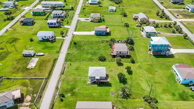 4018 3rd Street, Galveston, TX 77554