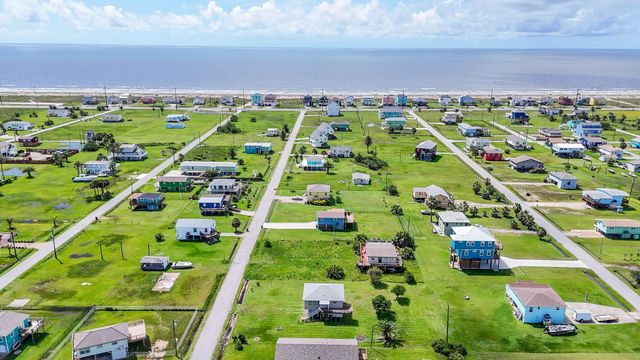 4018 3rd Street, Galveston, TX 77554