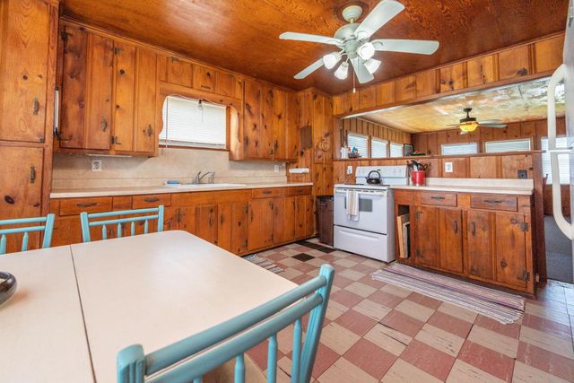 4018 3rd Street, Galveston, TX 77554