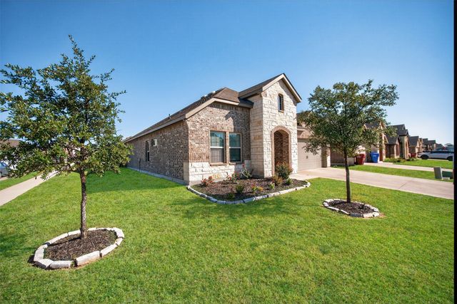 504 Overlook Drive, Royse City, TX 75189