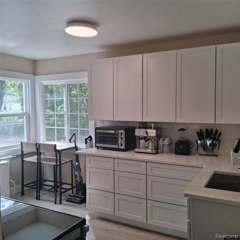 1338 Helen, Inkster, MI 48141