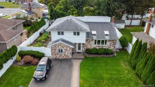 62 Summit Street, Hicksville, NY 11801