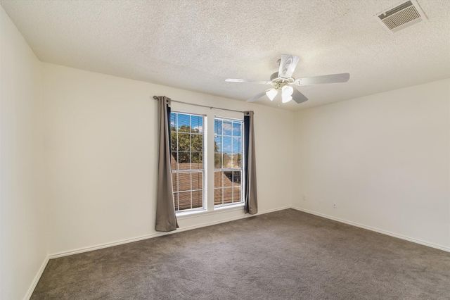 1202 Thorpe LN 402, San Marcos, TX 78666