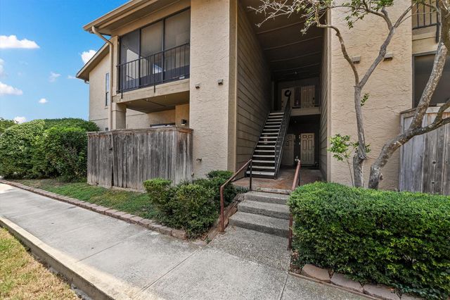 1202 Thorpe LN 402, San Marcos, TX 78666