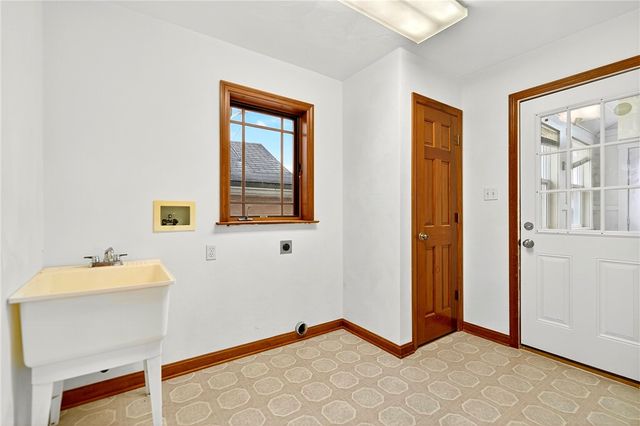 46 Davidson Avenue, Union Twp, PA 15038