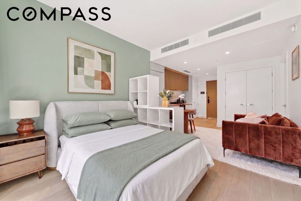 208 Delancey St Apt 1C, New York City, NY 10002