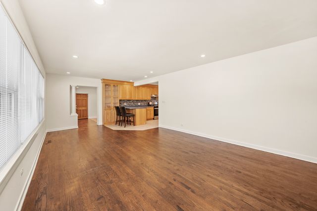 1621 S Crescent Avenue, Park Ridge, IL 60068