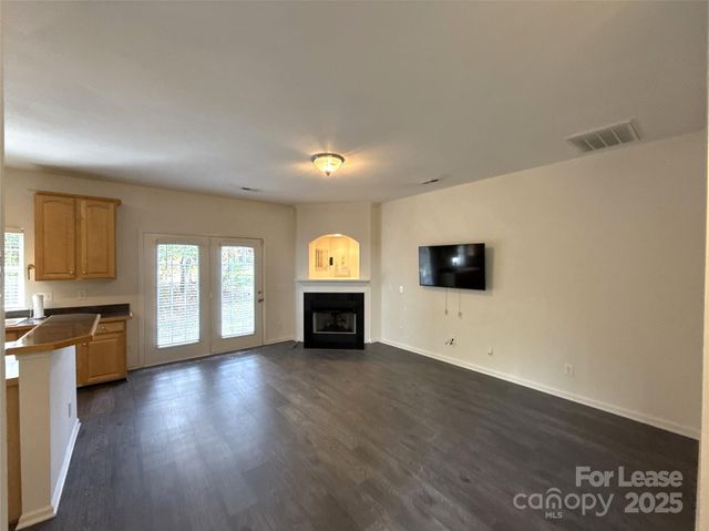 10777 Essex Hall Drive, Charlotte, NC 28277