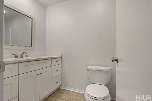 642 Whalom Lane 12-A, Schaumburg, IL 60173