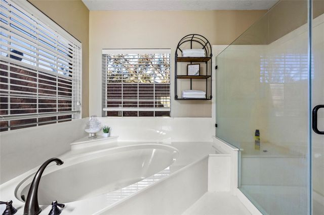 100 April Waters Drive N, Montgomery, TX 77356