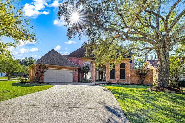 100 April Waters Drive N, Montgomery, TX 77356