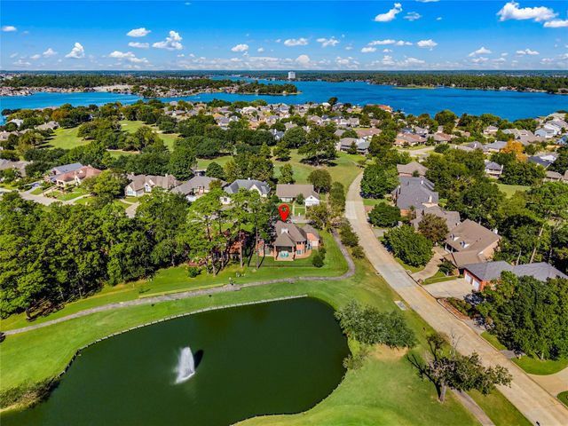100 April Waters Drive N, Montgomery, TX 77356