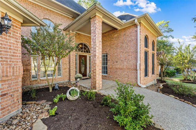 100 April Waters Drive N, Montgomery, TX 77356