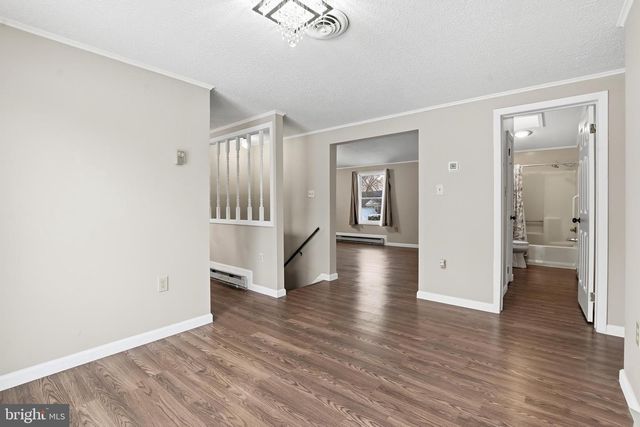 25-A S BERLIN PIKE, Lovettsville, VA 20180