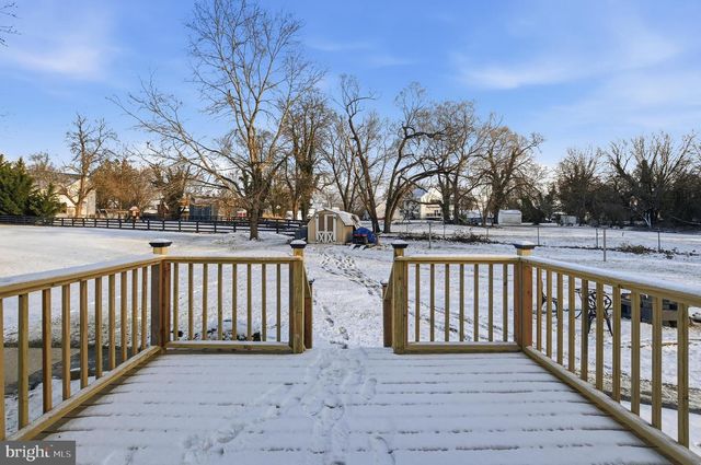 25-A S BERLIN PIKE, Lovettsville, VA 20180