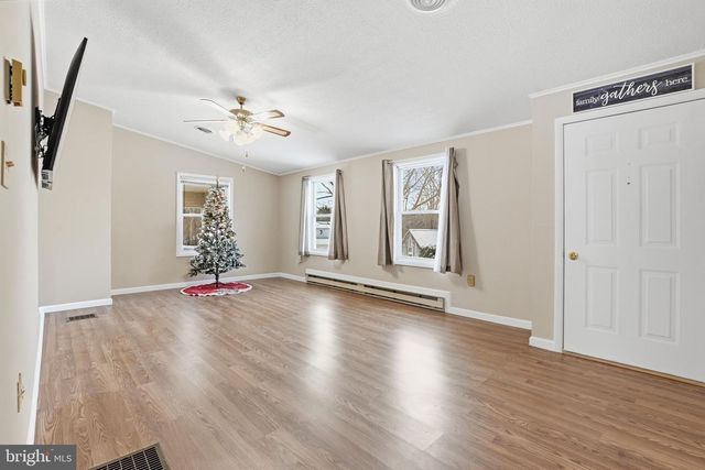 25-A S BERLIN PIKE, Lovettsville, VA 20180