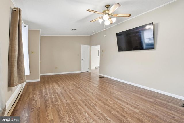 25-A S BERLIN PIKE, Lovettsville, VA 20180