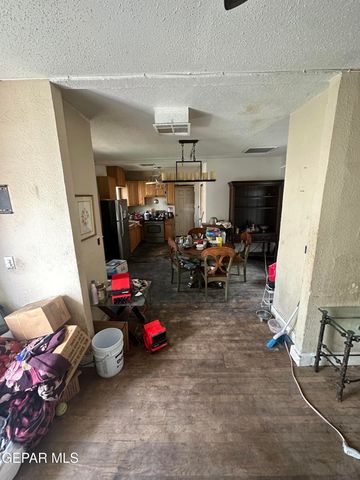 114 Fern Way, El Paso, TX 79902