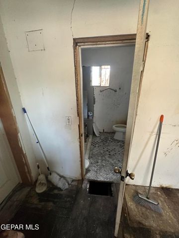 114 Fern Way, El Paso, TX 79902