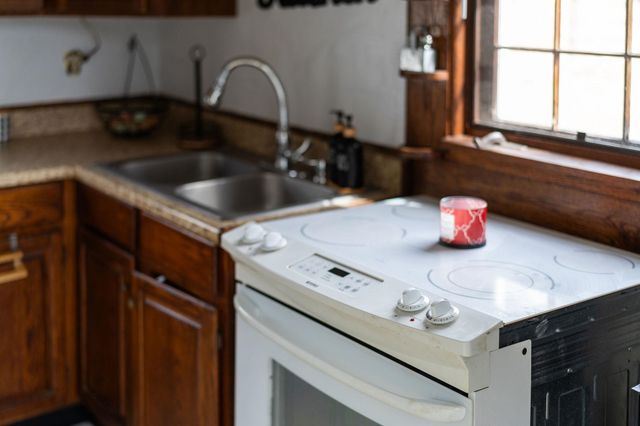 503 AUGUSTA AVE, Grottoes, VA 24441