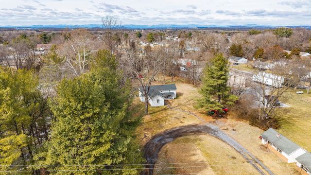 503 AUGUSTA AVE, Grottoes, VA 24441