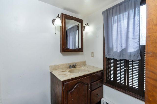 503 AUGUSTA AVE, Grottoes, VA 24441