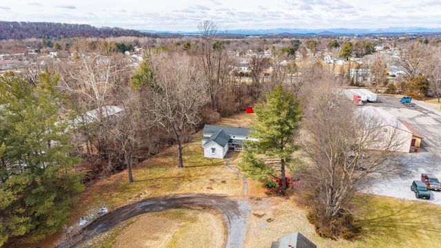 503 AUGUSTA AVE, Grottoes, VA 24441