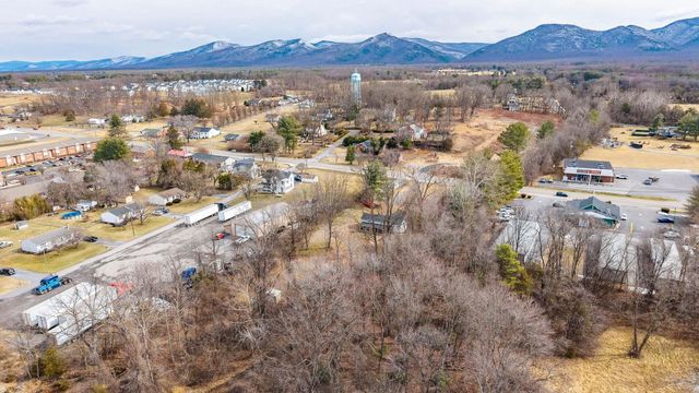 503 AUGUSTA AVE, Grottoes, VA 24441