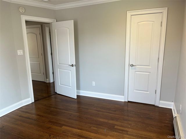 15 Juniper Road 2nd Fl, Port Washington, NY 11050