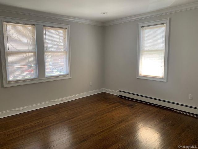 15 Juniper Road 2nd Fl, Port Washington, NY 11050