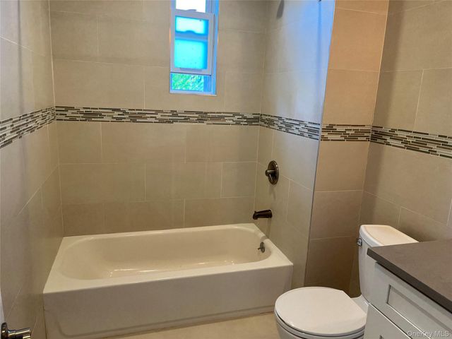 15 Juniper Road 2nd Fl, Port Washington, NY 11050