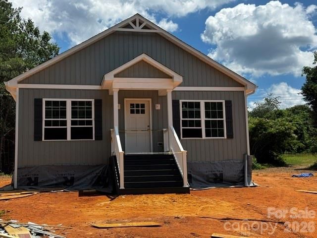 405 Falls Avenue, Granite Falls, NC 28630