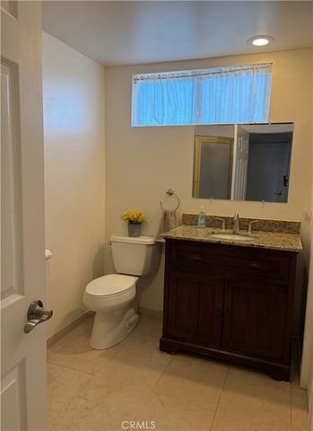 1742 La Mesa Oaks, San Dimas, CA 91773