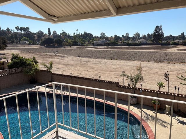 1742 La Mesa Oaks, San Dimas, CA 91773