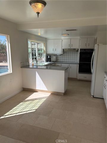 1742 La Mesa Oaks, San Dimas, CA 91773