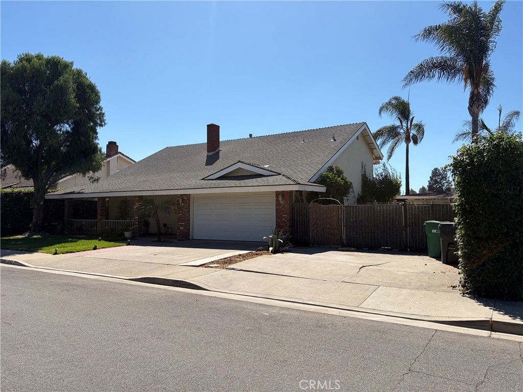 1742 La Mesa Oaks, San Dimas, CA 91773