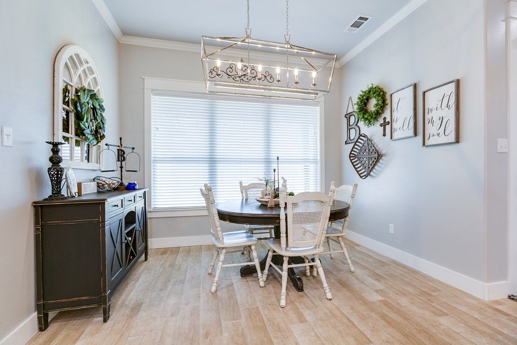 Image 15 of property listing at 5926 Bridlewood Court, San Angelo, TX 76904