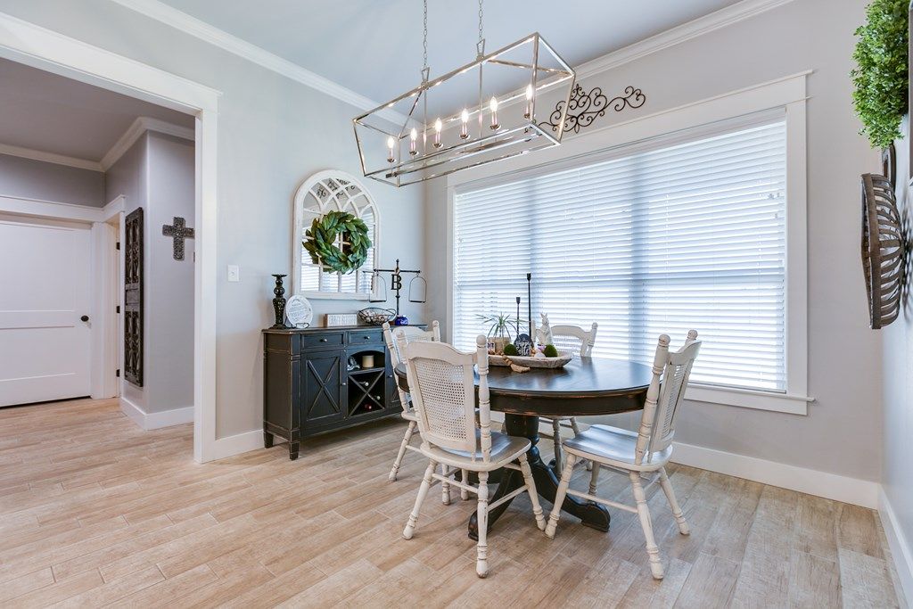 Image 16 of property listing at 5926 Bridlewood Court, San Angelo, TX 76904