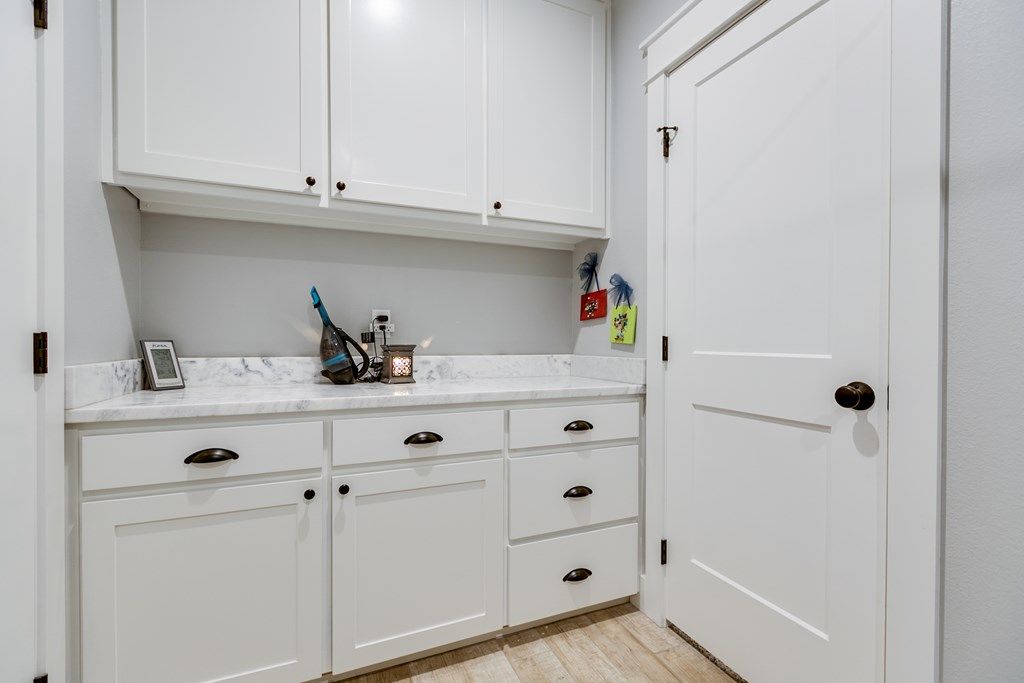 Image 36 of property listing at 5926 Bridlewood Court, San Angelo, TX 76904