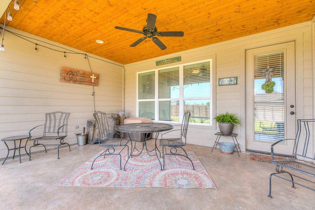 Image 37 of property listing at 5926 Bridlewood Court, San Angelo, TX 76904