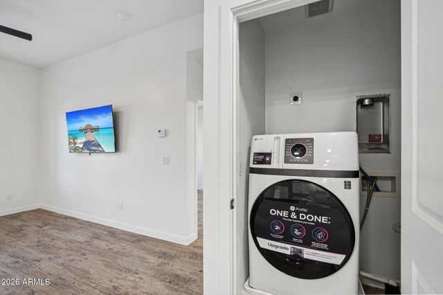 3021 W WILLIAMS Drive A201, Phoenix, AZ 85027