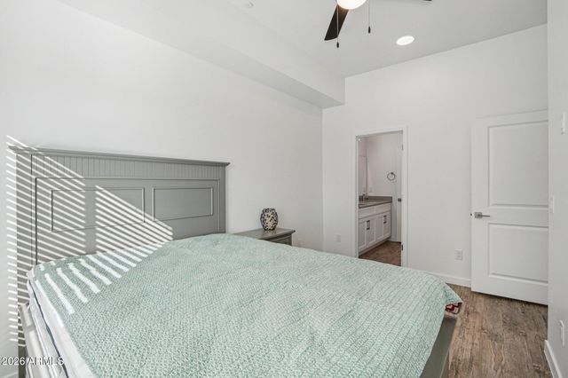 3021 W WILLIAMS Drive A201, Phoenix, AZ 85027