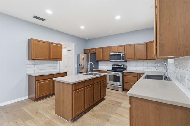 121 FESTIVE COURT, Chuluota, FL 32766