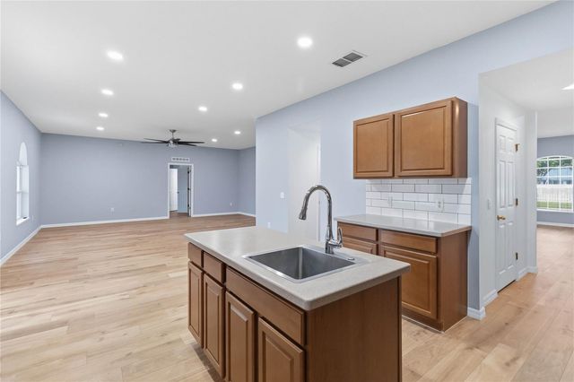 121 FESTIVE COURT, Chuluota, FL 32766