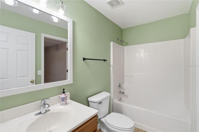 121 FESTIVE COURT, Chuluota, FL 32766