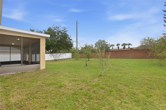 121 FESTIVE COURT, Chuluota, FL 32766