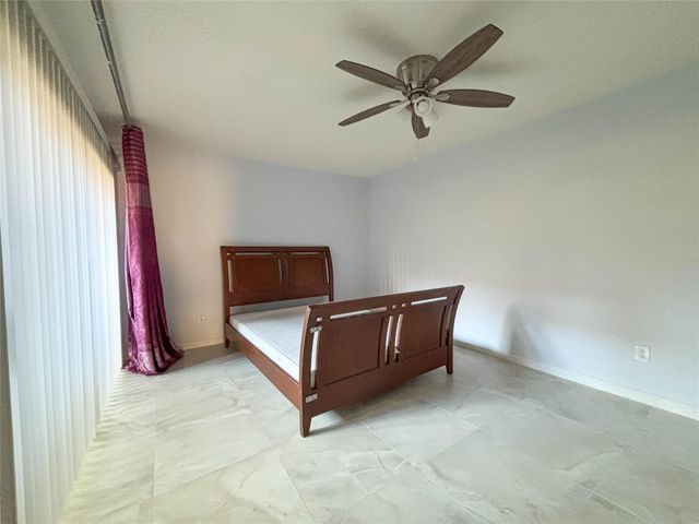 6601 Sands Point Drive 48, Houston, TX 77074