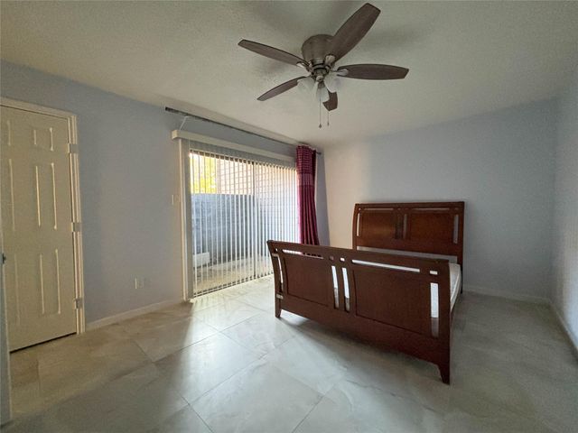 6601 Sands Point Drive 48, Houston, TX 77074