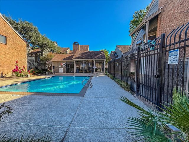 6601 Sands Point Drive 48, Houston, TX 77074