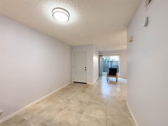 6601 Sands Point Drive 48, Houston, TX 77074